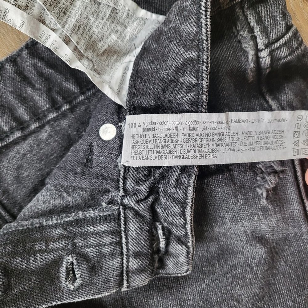 Zara Distressed Denim Shorts Dark Wash - Picture 10 of 11